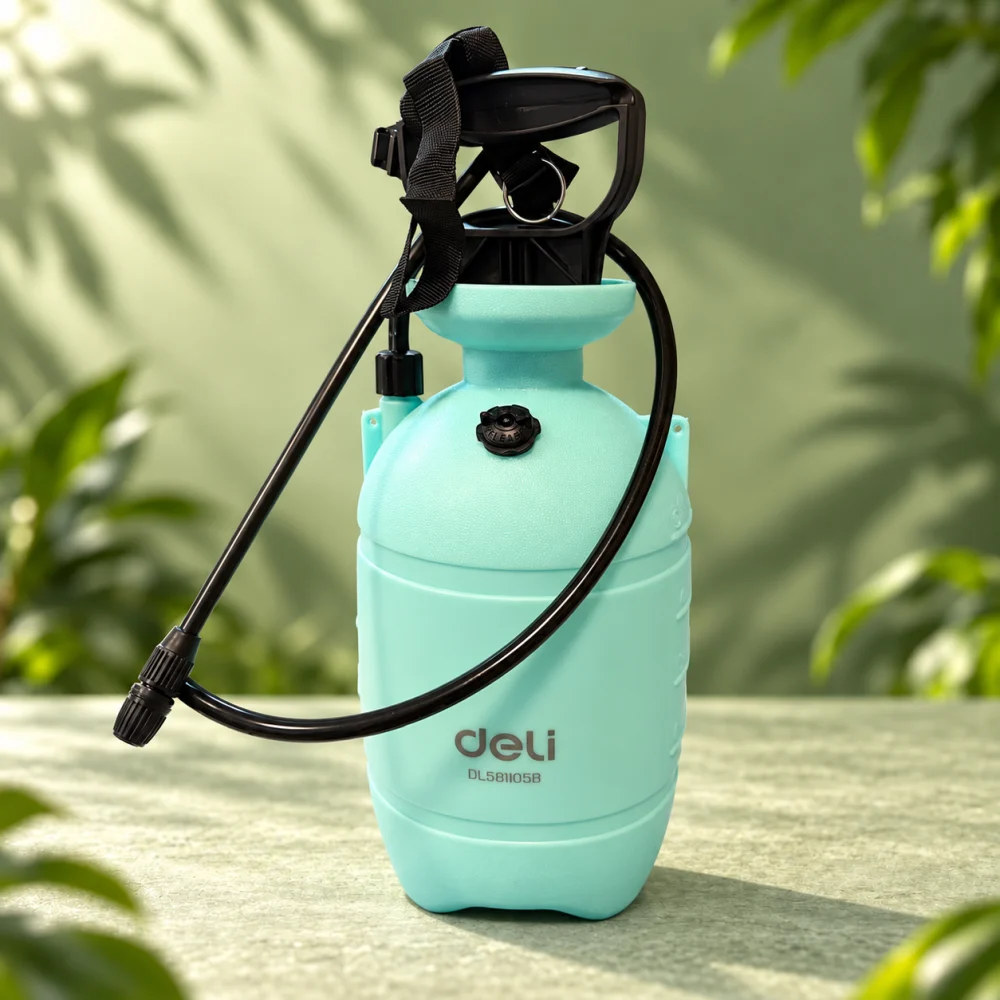  Deli DL58105B pressure sprayer · Mint in a green product setting